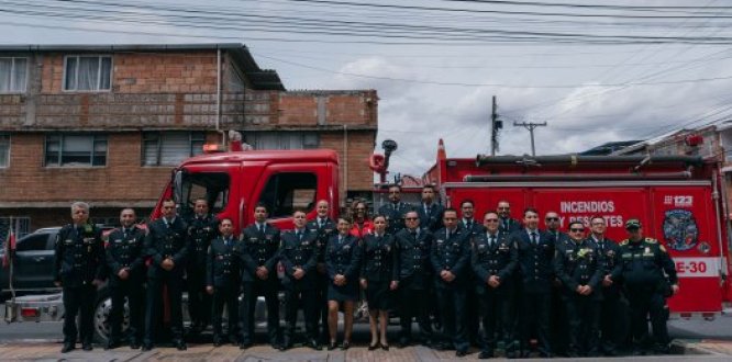 Tunjuelito condecoró la valentía y vocación de servicio de 24 bomberos de la estación sexta de Venecia Tunjuelito condecoró la valentía y vocación de servicio de 24 bomberos de la estación sexta de Venecia