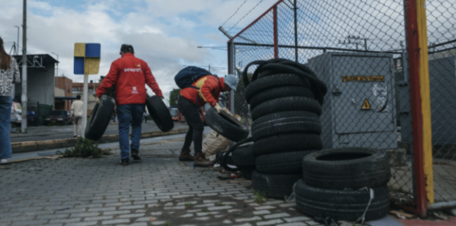 Recolectan 205 llantas y recuperan espacio público en Tunjuelito Recolectan 205 llantas y recuperan espacio público en Tunjuelito