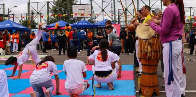 Más de 450 personas accedieron a la oferta institucional durante la feria de servicios en Tunjuelito Fotografía relacionada con: Más de 450 personas accedieron a la oferta institucional durante la feria de servicios en Tunjuelito