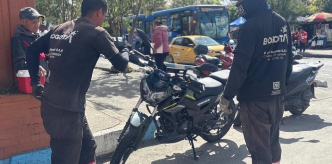 Parqueo indebido en El Tunal dejó seis comparendos y tres motocicletas inmovilizadas. Fotografía relacionada con: Parqueo indebido en El Tunal dejó seis comparendos y tres motocicletas inmovilizadas.