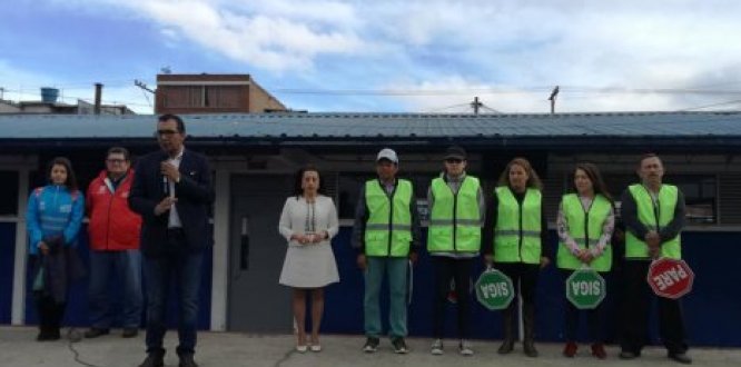 Patrulla Vial en el Colegio Isla del Sol de tunjuelito